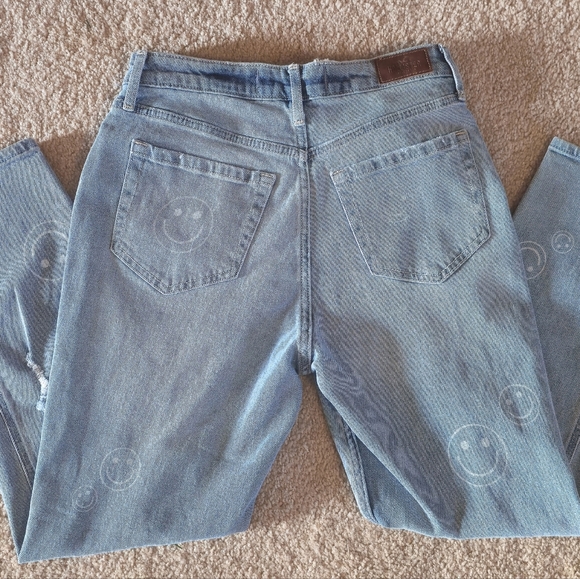 Hollister Smiley Face  Distressed Mom Jeans 27 / 27 - Picture 6 of 8